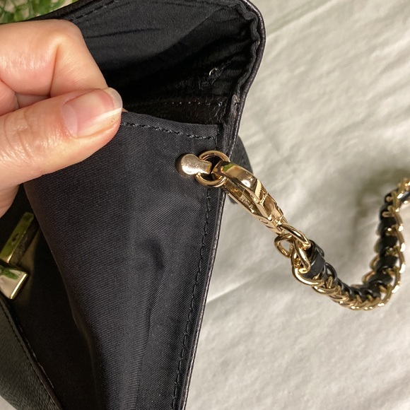 ❤️ Bally Push Lock Clutch With Chain ❤️ - Picture 10 of 17